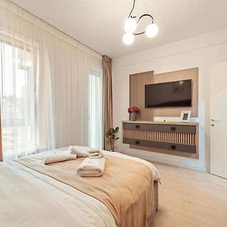 Cozy Aparthotel - Ultracentral Luxury Apartments Яссы Экстерьер фото