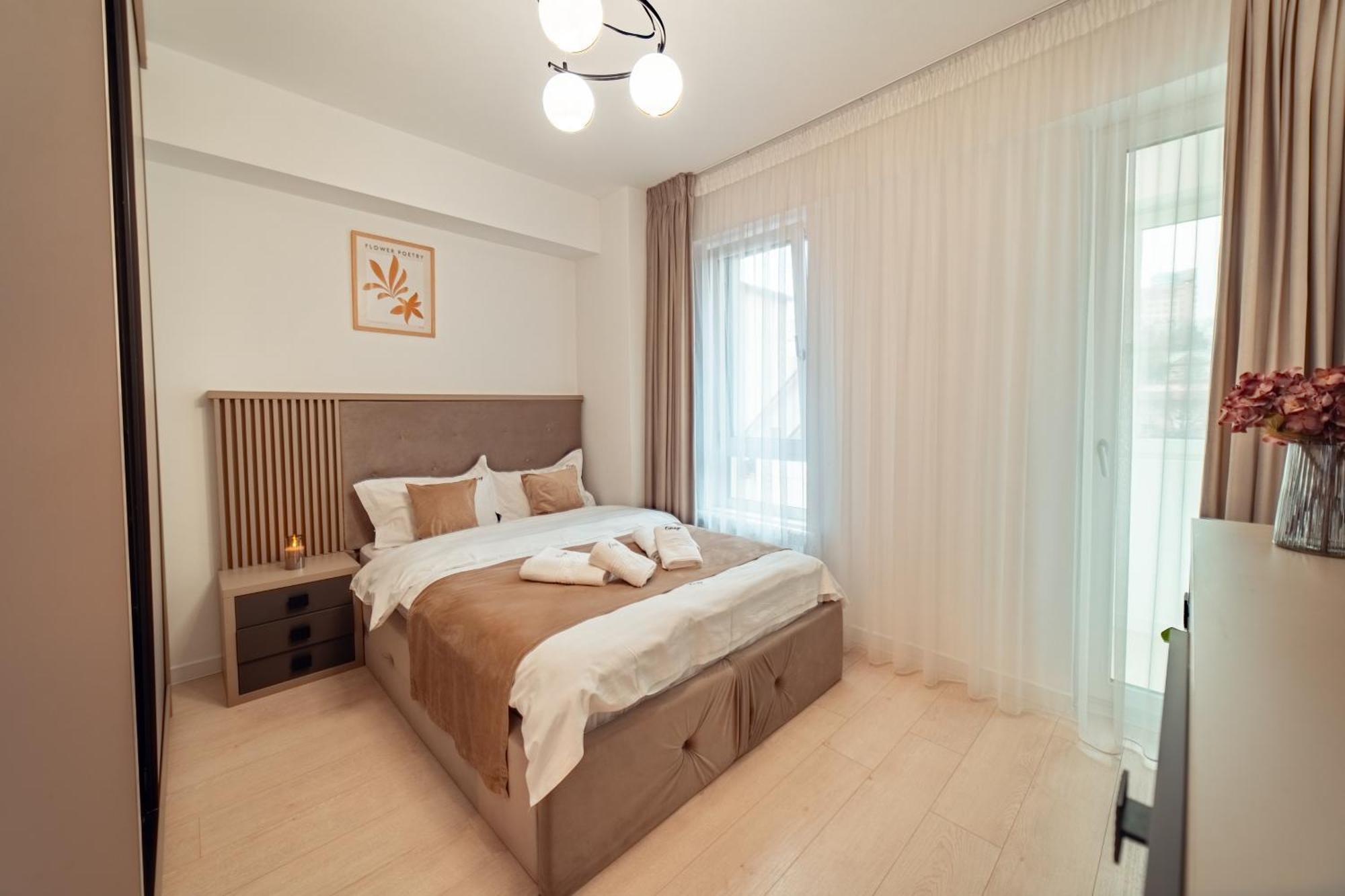 Cozy Aparthotel - Ultracentral Luxury Apartments Яссы Экстерьер фото