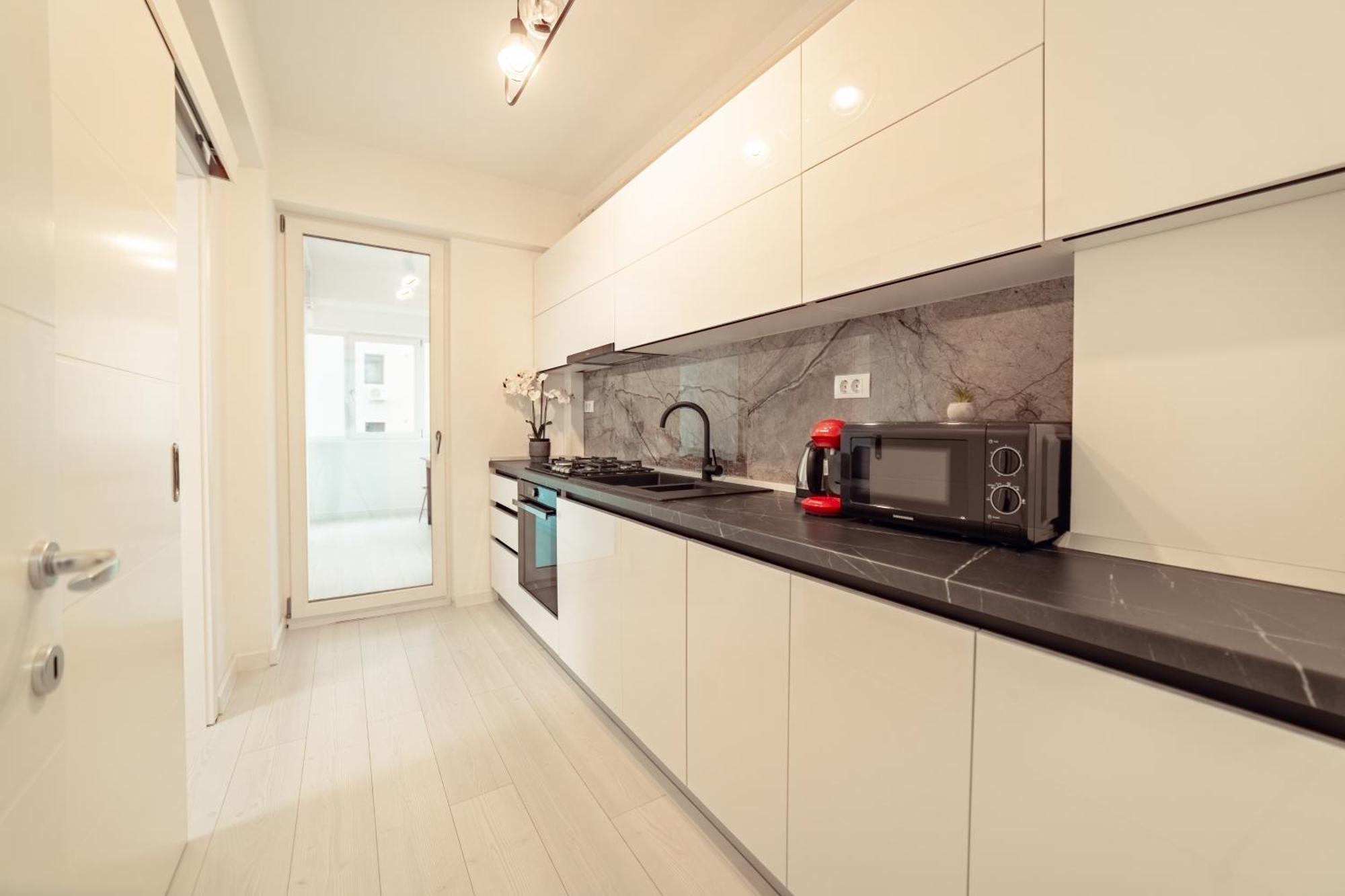 Cozy Aparthotel - Ultracentral Luxury Apartments Яссы Экстерьер фото